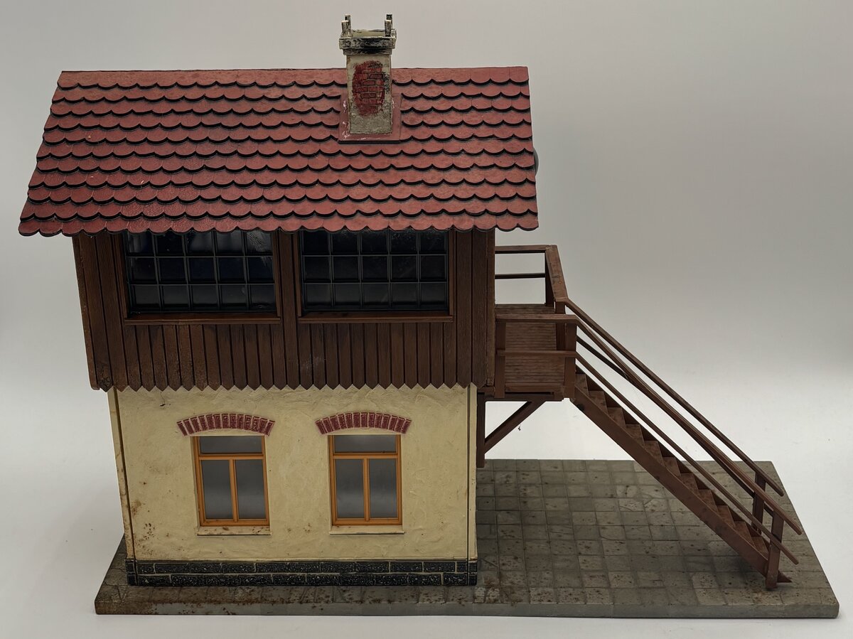 Pola 914 G Scale 2 Story Signal Tower Station VG