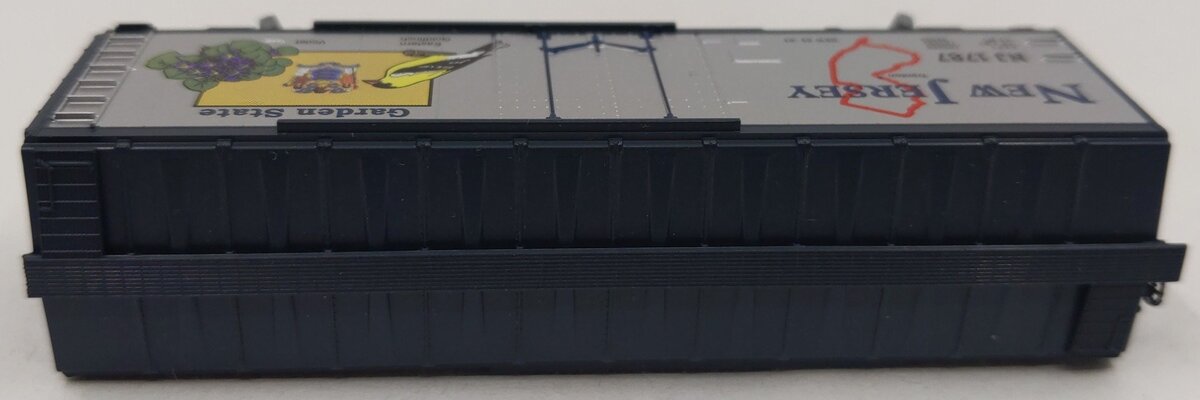 Micro-Trains 02100382 N New Jersey State 40' Standard Plug Door Boxcar #1787 LN