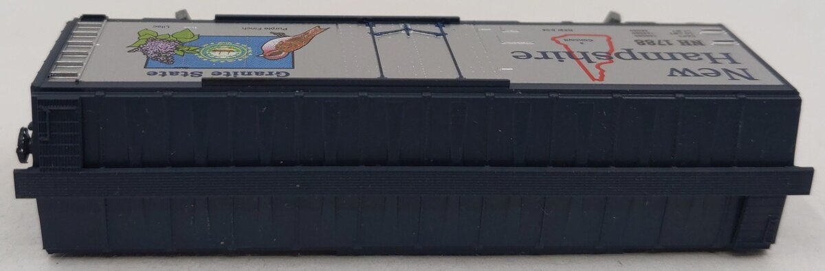Micro-Trains 02100404 N Scale New Hampshire State 40' Plug Door Boxcar #1788 LN