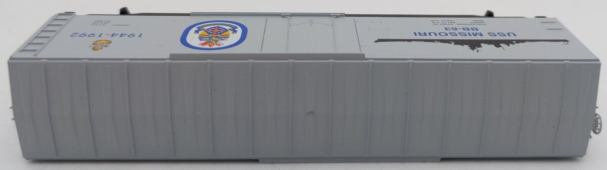 Micro-Trains 03800401 N Navy Series U.S.S Missouri 50' Standard Boxcar #BB-63 LN