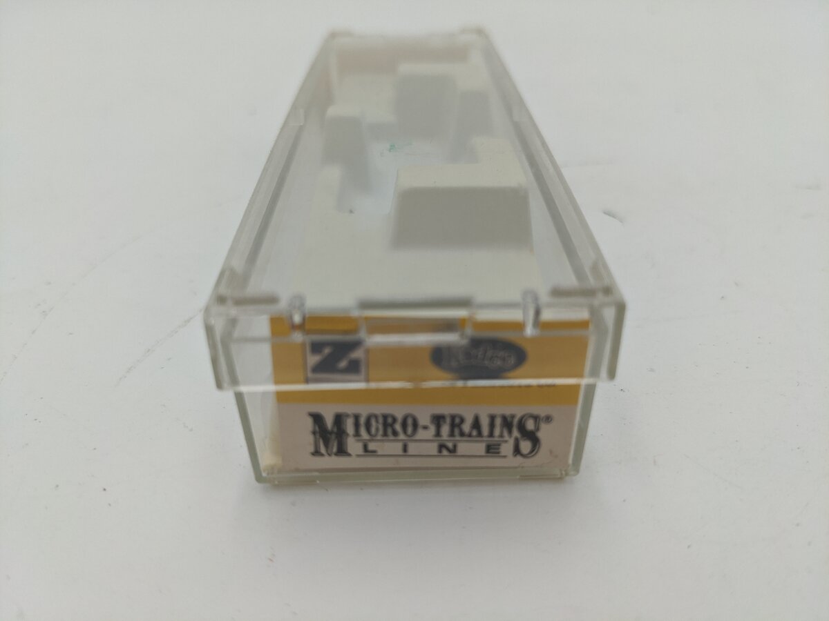 Micro-Trains 14706-2 Z Scale Penn Central Caboose # 18404 EX/Box