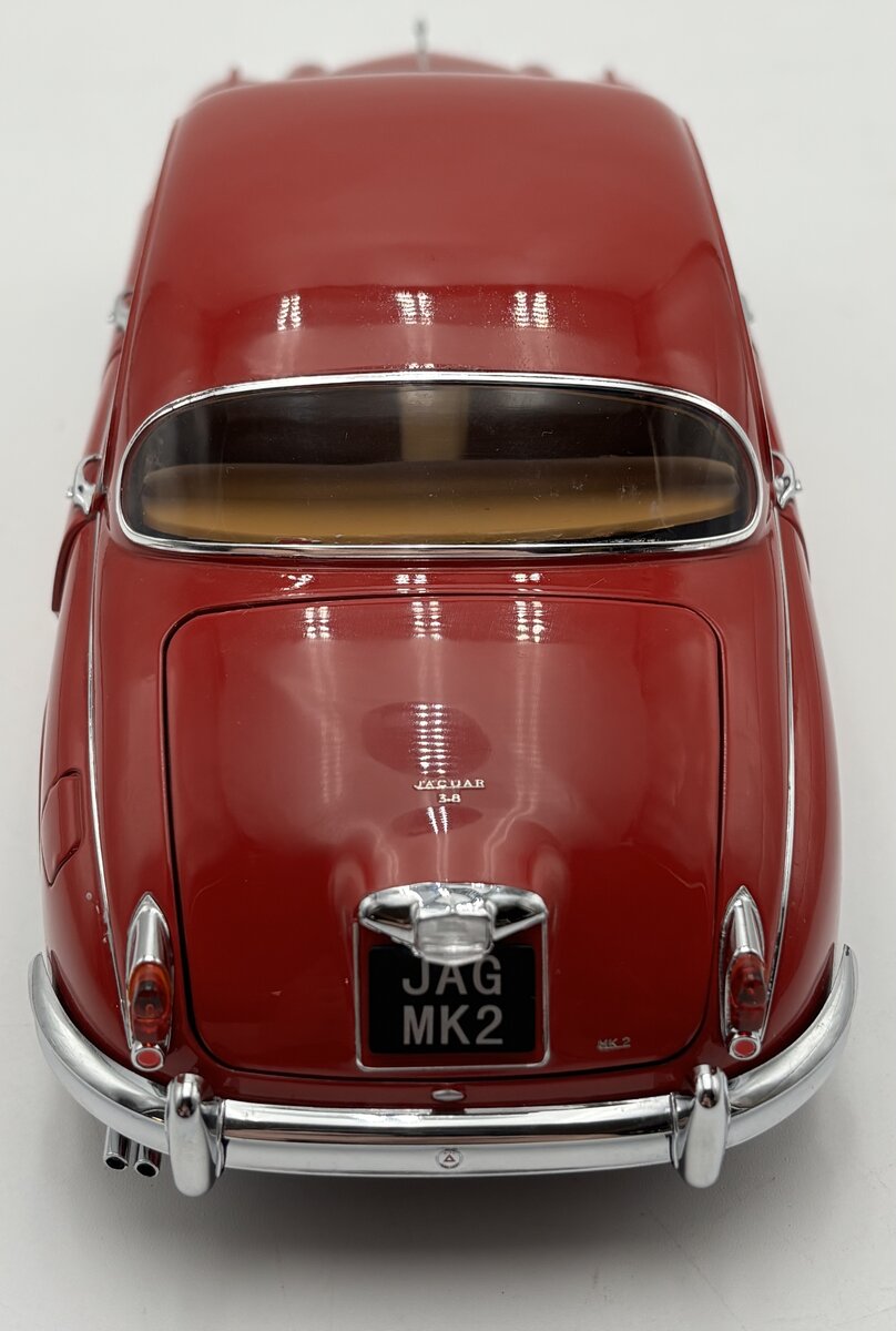 Model-Icons 1:18 Red Jaguar Mark II EX