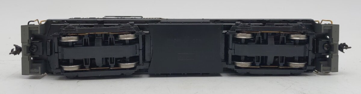 Atlas 7095 HO Scale New York Central RS-11 Diesel Locomotive #8000 VG