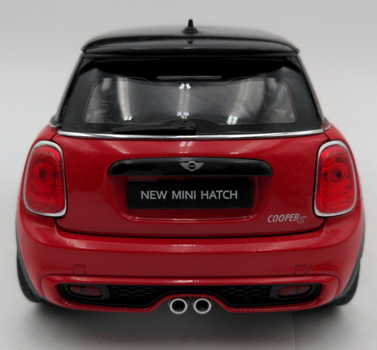Welly Diecast 18050 1:18 Scale New Mini Hatch EX