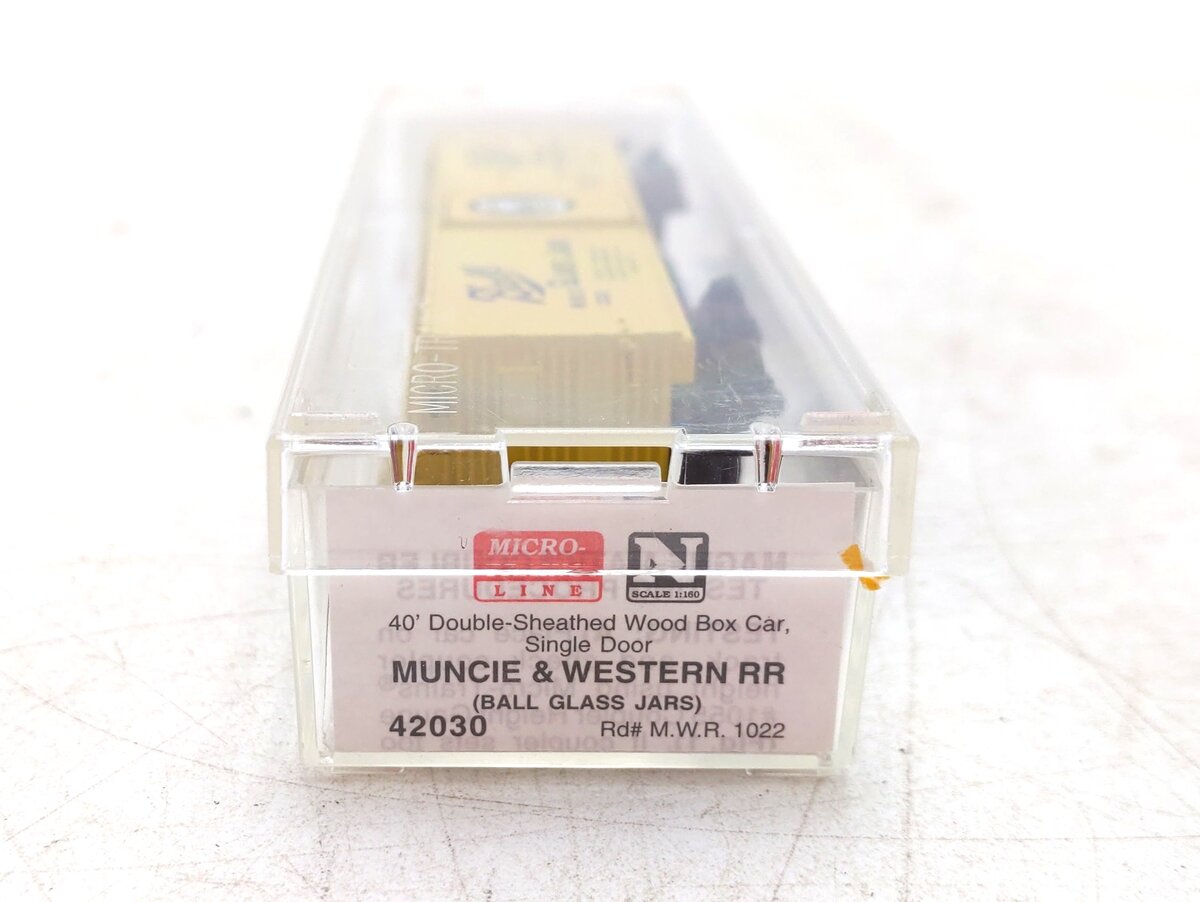 Micro-Trains 04200030 N MWR Ball Glass Jars 40' Dbl Sheathed Wood Boxcar #1022 NIB