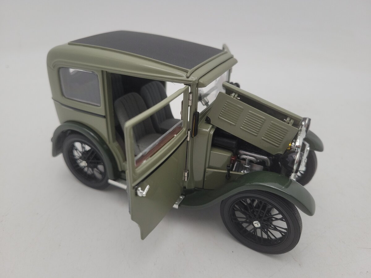 Ricko 1:18 Scale Green and Black BMW Dixi Classic European Diecast Car EX