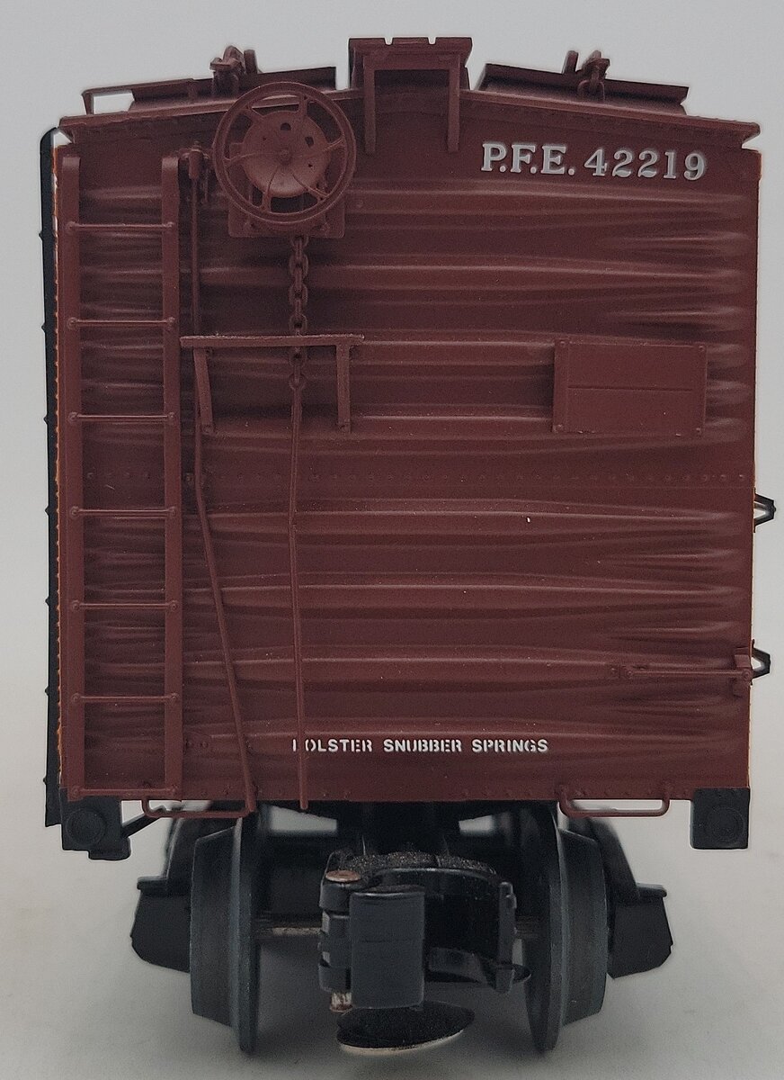 InterMountain O Scale Pacific Fruit Express Refrigerator Car #42219 EX