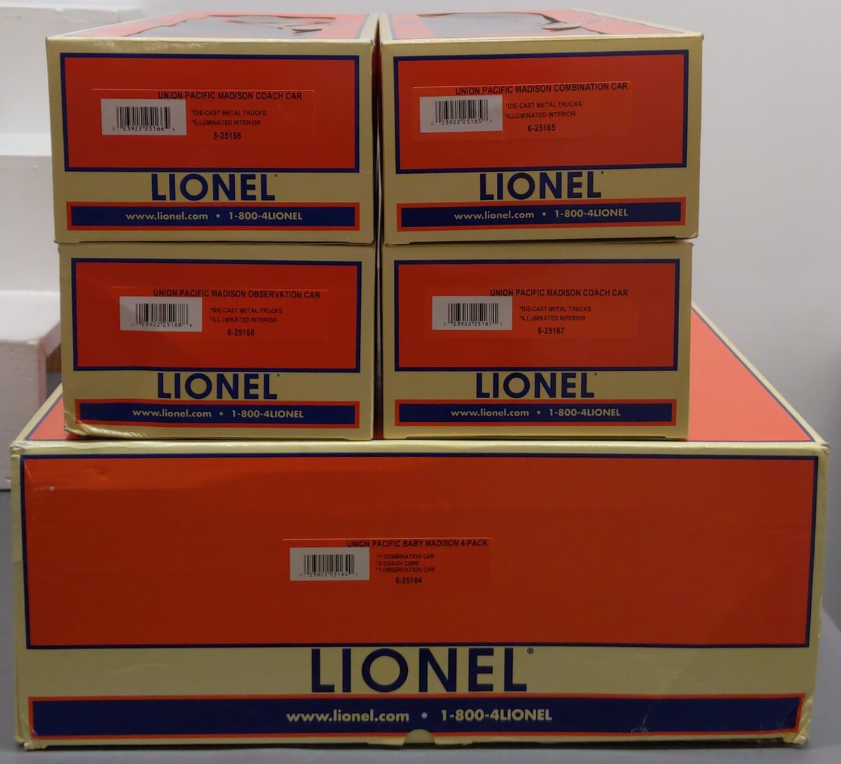 Lionel 6-25164 O Gauge Union Pacific 4-Car Madison Passenger Cars LN/Box