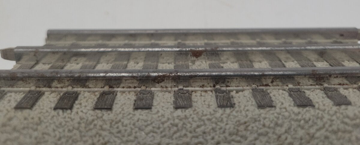 Lionel 6-12024 O Gauge FasTrack 5"Straight Track Section (8) VG