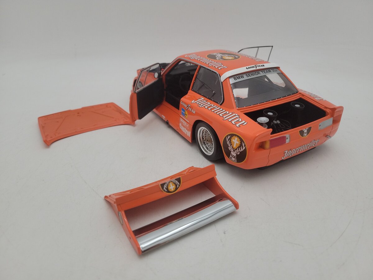 Minichamps 1:18 Scale BMW 3201 1977 Jagermeister #15 Diecast Racing Car Model EX