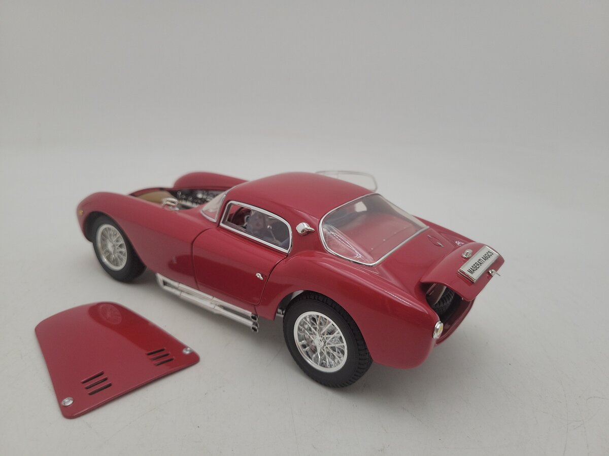 Ricko A6GCS 1:18 Scale Red Masserati 1954 Berlinetta With Removable Hood EX