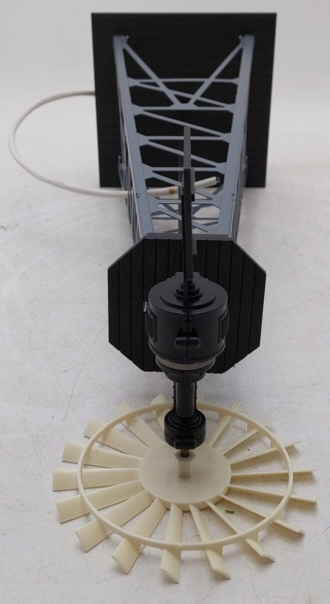 Lionel 6-12889 O Gauge Operating Windmill EX