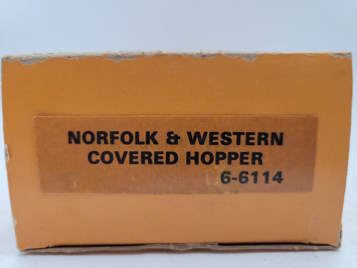 Lionel 6-6114 O Gauge Chicago & North Western Covered Hopper EX/Box