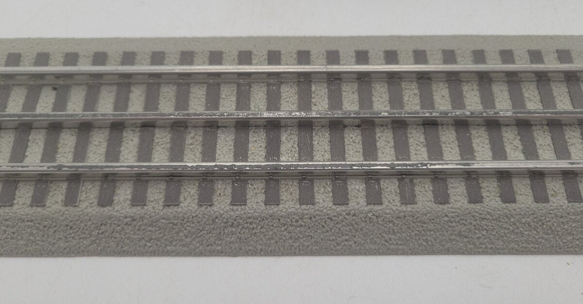 Lionel 6-12014 O Gauge FasTrack 10" Straight Track Sections (12) EX