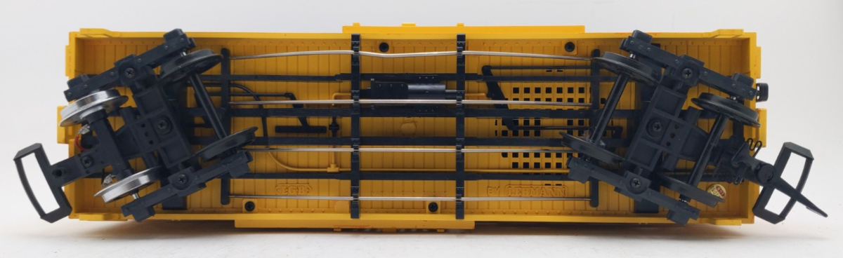 LGB 4268S G Scale Yellow Cattle Sounds Stock Car VG