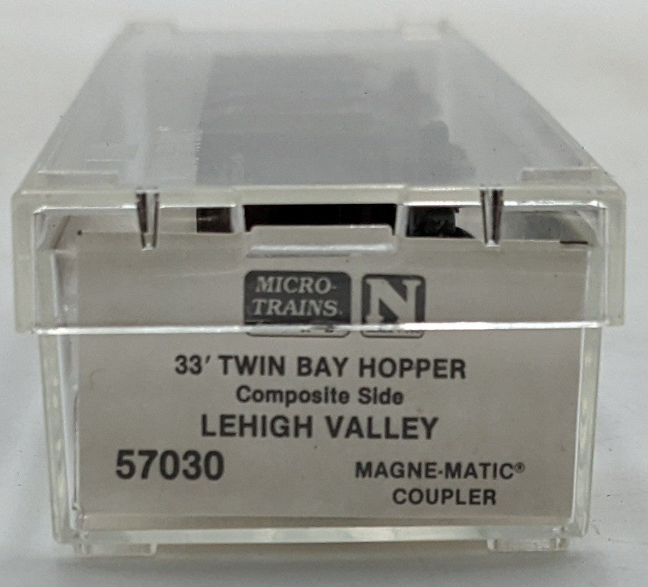Micro-Trains 05700030 N Lehigh Valley 33' Twin Bay Composite Side Hopper #14154 VG/Box