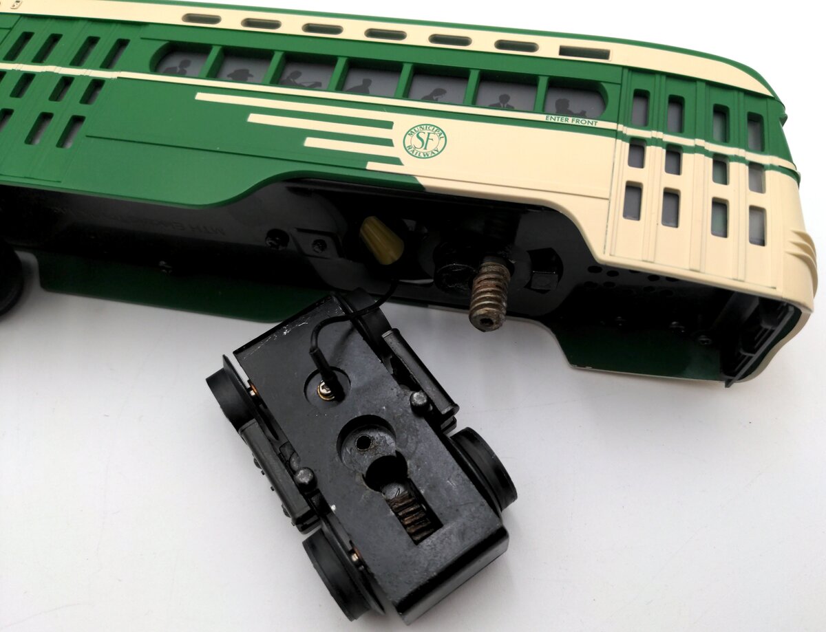 MTH 30-2504-1 O Gauge San Francisco PCC Street Car w/PS1 #1050 VG/Box