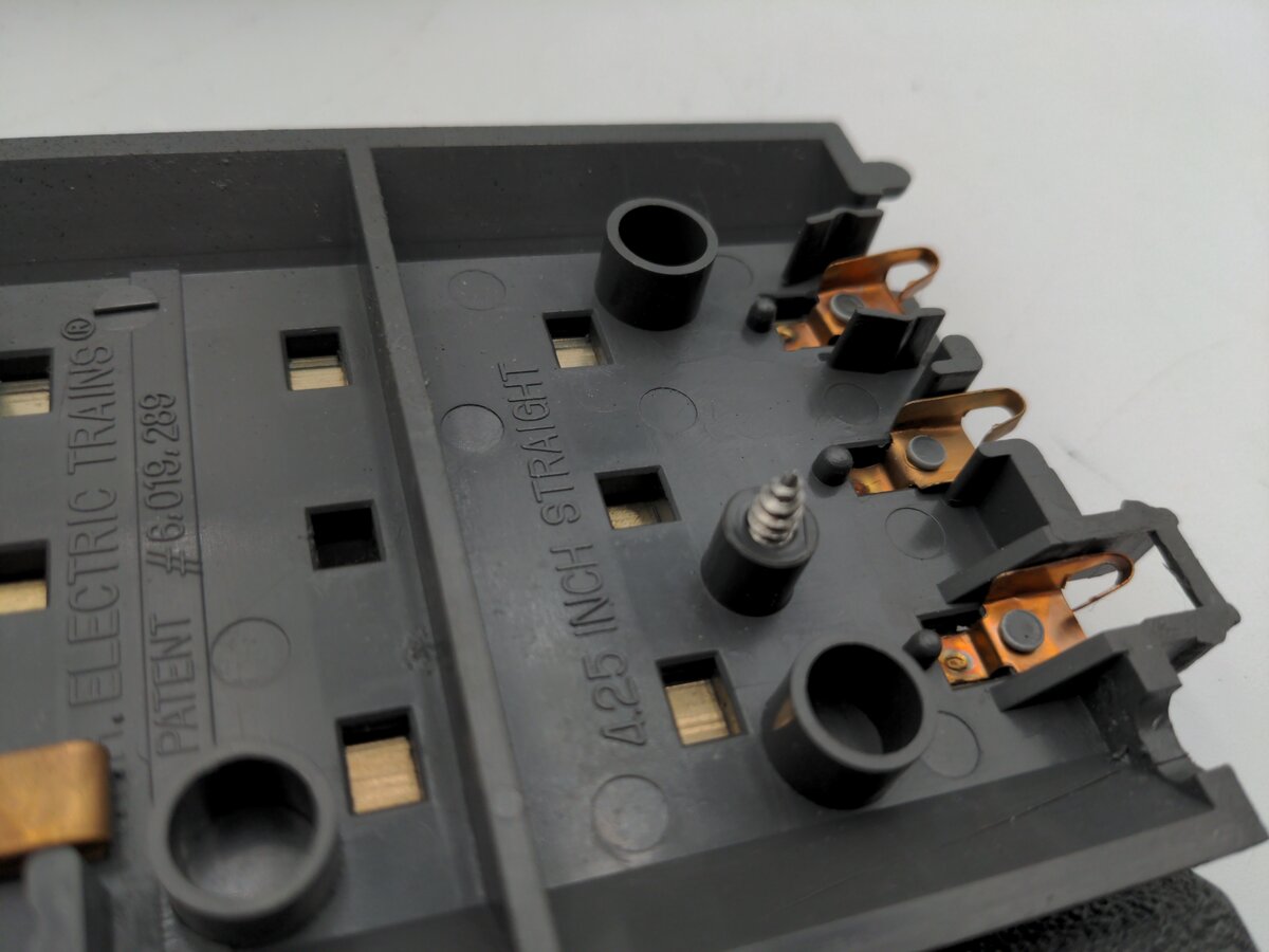 MTH 45-1012 ScaleTrax 4.25" Straight Track (8) EX