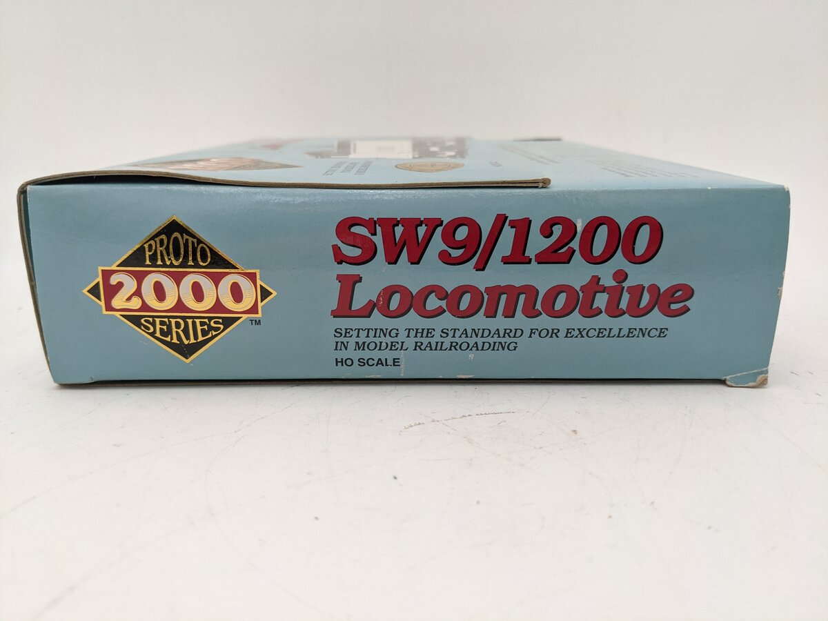 Proto 2000 21139 HO Scale NYC SW9 Diesel Locomotive #8951 EX/Box