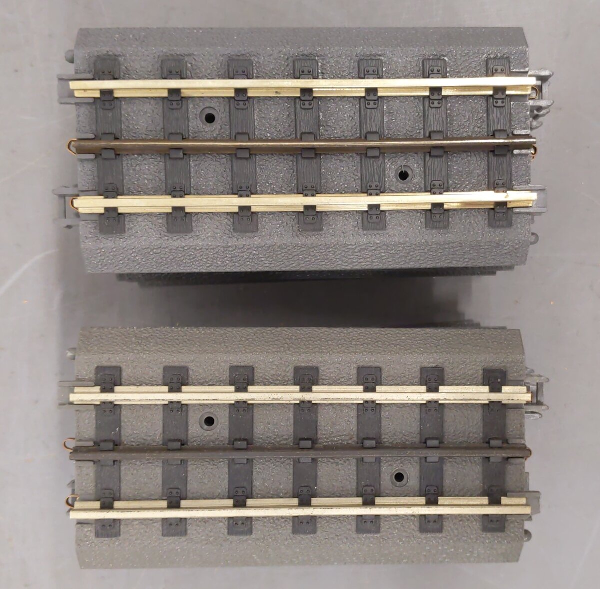 MTH 40-1012 Realtrax 5.5" Straight Track Segment (12) EX