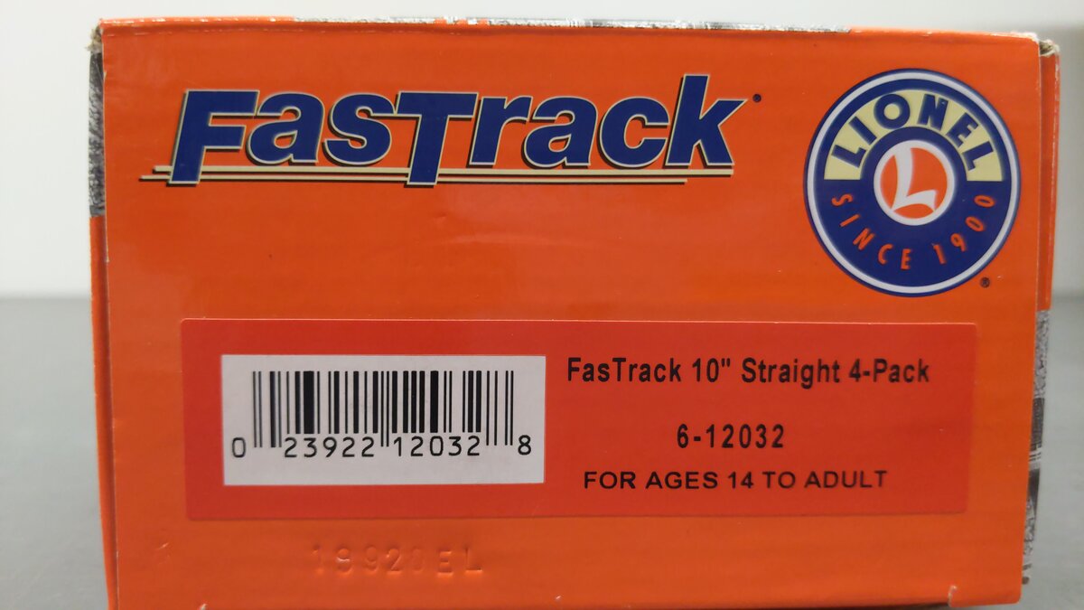 Lionel 6-12032 O Scale Straight FasTrack (Pack of 4) EX/Box