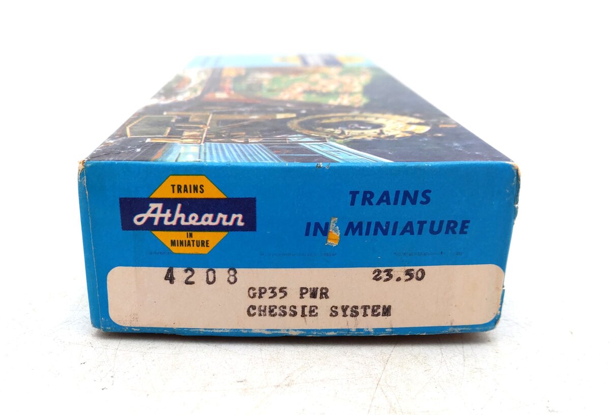 Athearn 4208 HO Scale Chessie System GP35 Powered Diesel Locomotive #3547 VG/Box