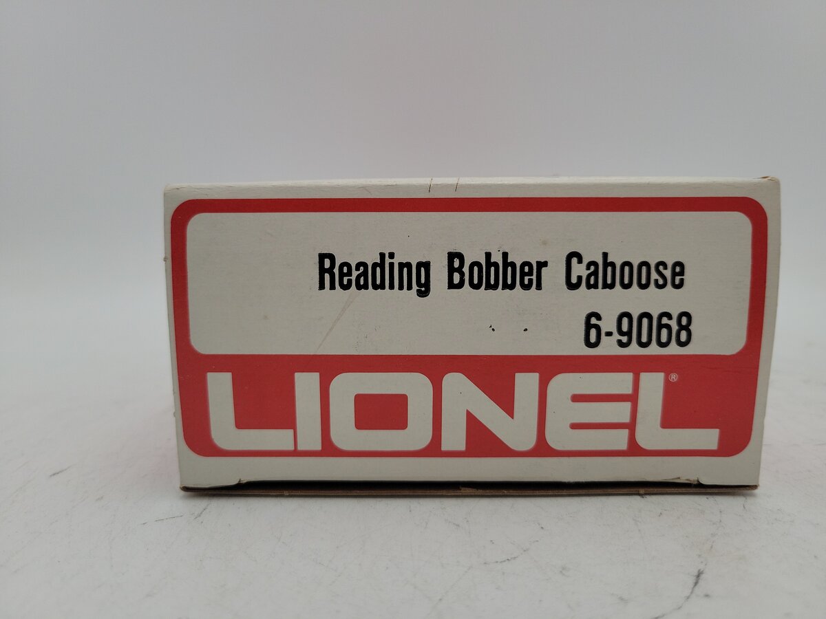 Lionel 6-9068 O Gauge Reading Bobber Caboose EX/Box
