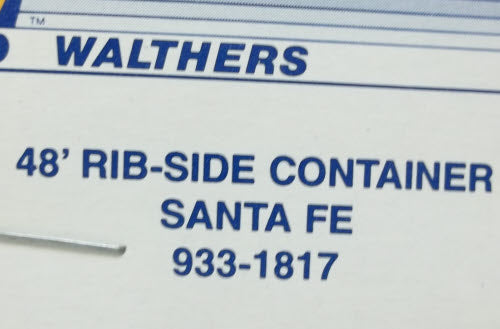 Walthers 933-1817 HO Scale Santa Fe 48' Rib-Side Container