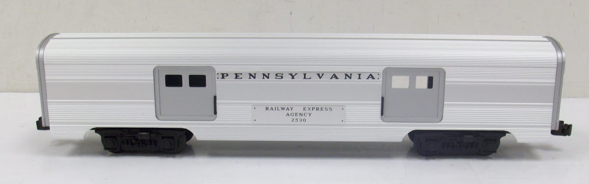 MTH 20-80003D-a O Gauge Pennsylvania Large Door Baggage Car NIB