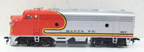 Bachmann HO Santa Fe F9 Powered Diesel Locomotive #307 EX