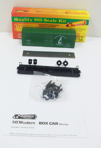 Roundhouse 01119 HO Scale North Stratford Railroad 40' Modern Box Car Kit