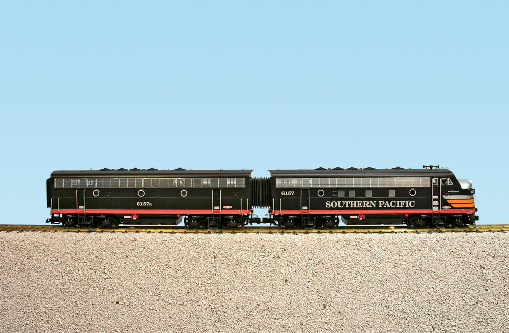 USA Trains R22287 G Southern Pacific F-7 AB Diesel Locomotive