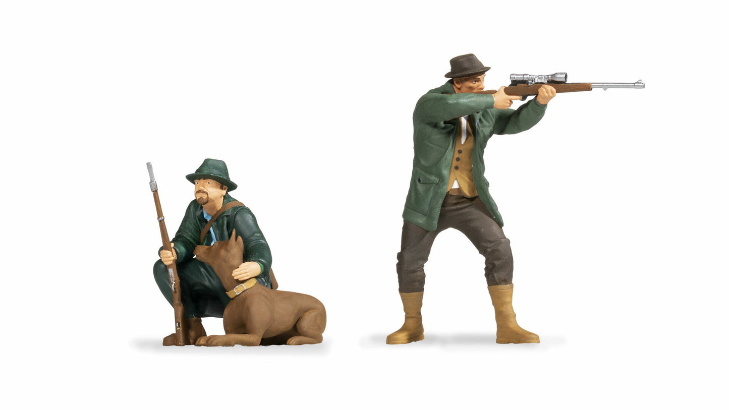 Noch 17332 G Hunters Figure (Set of 2)