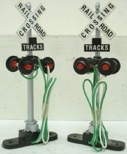 Right-of-Way 4060 O Scale Crossing Blinker Signals (Pack of 2)