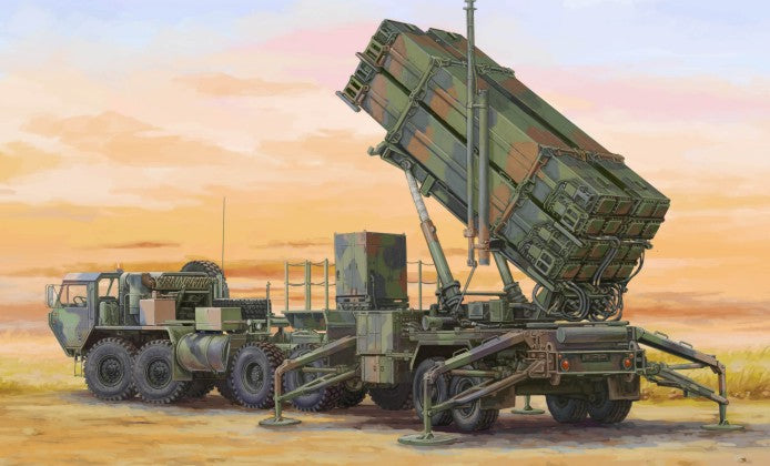 Trumpeter 07157 1:72 M983 HEMTT Tractor & M901 Launching Station