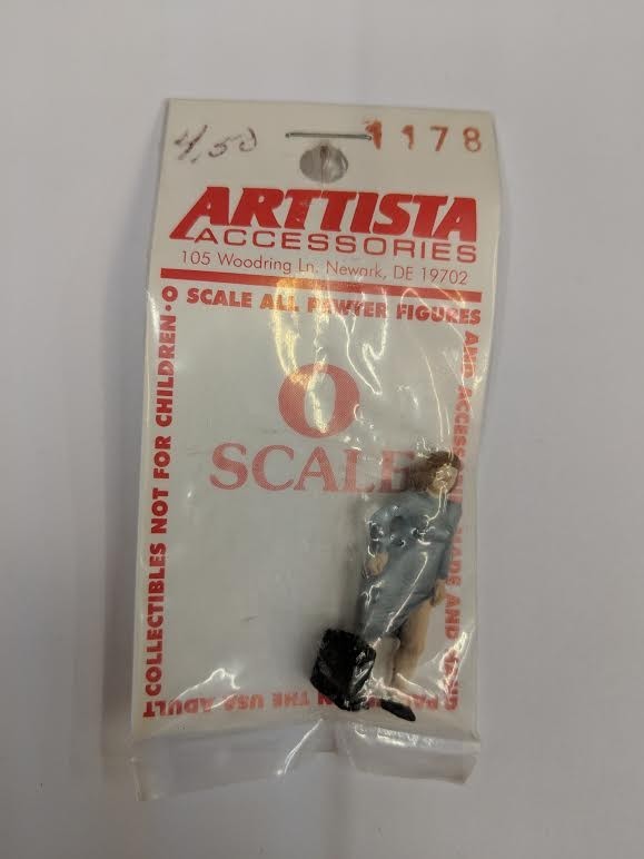 Arttista 1178 O Scale Hitchhiking Woman Pewter Hand Painted Figure