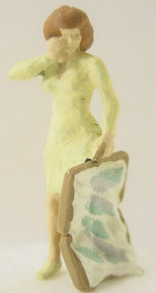 Arttista 1225 O Scale Woman W/Open Suitcase Pewter Hand Painted Figure