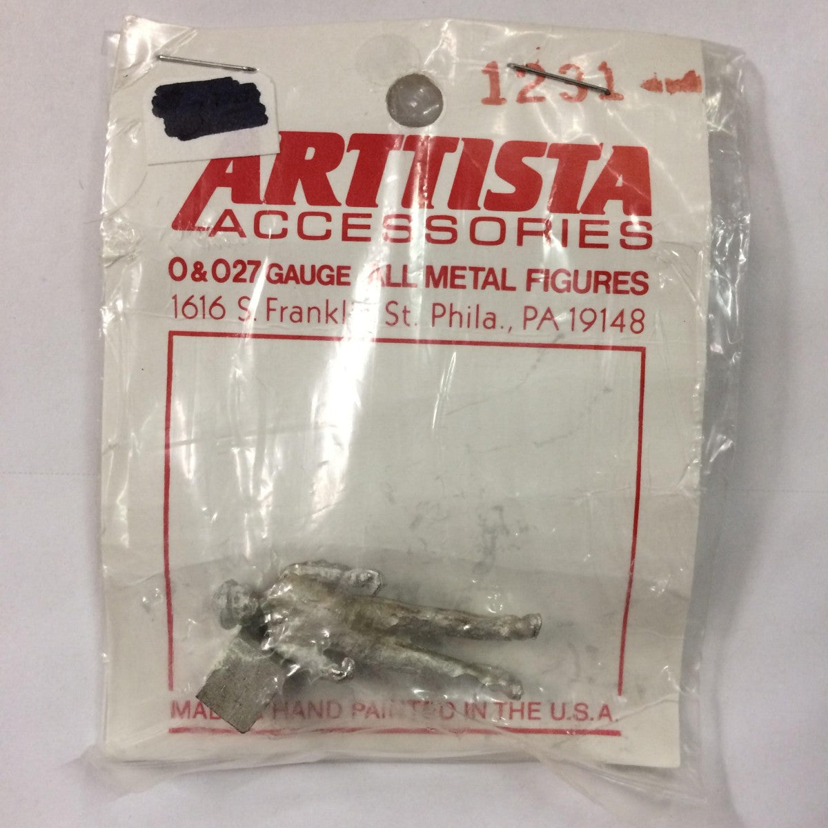 Arttista 1231 Man Carrying Box Unpainted Pewter Figure