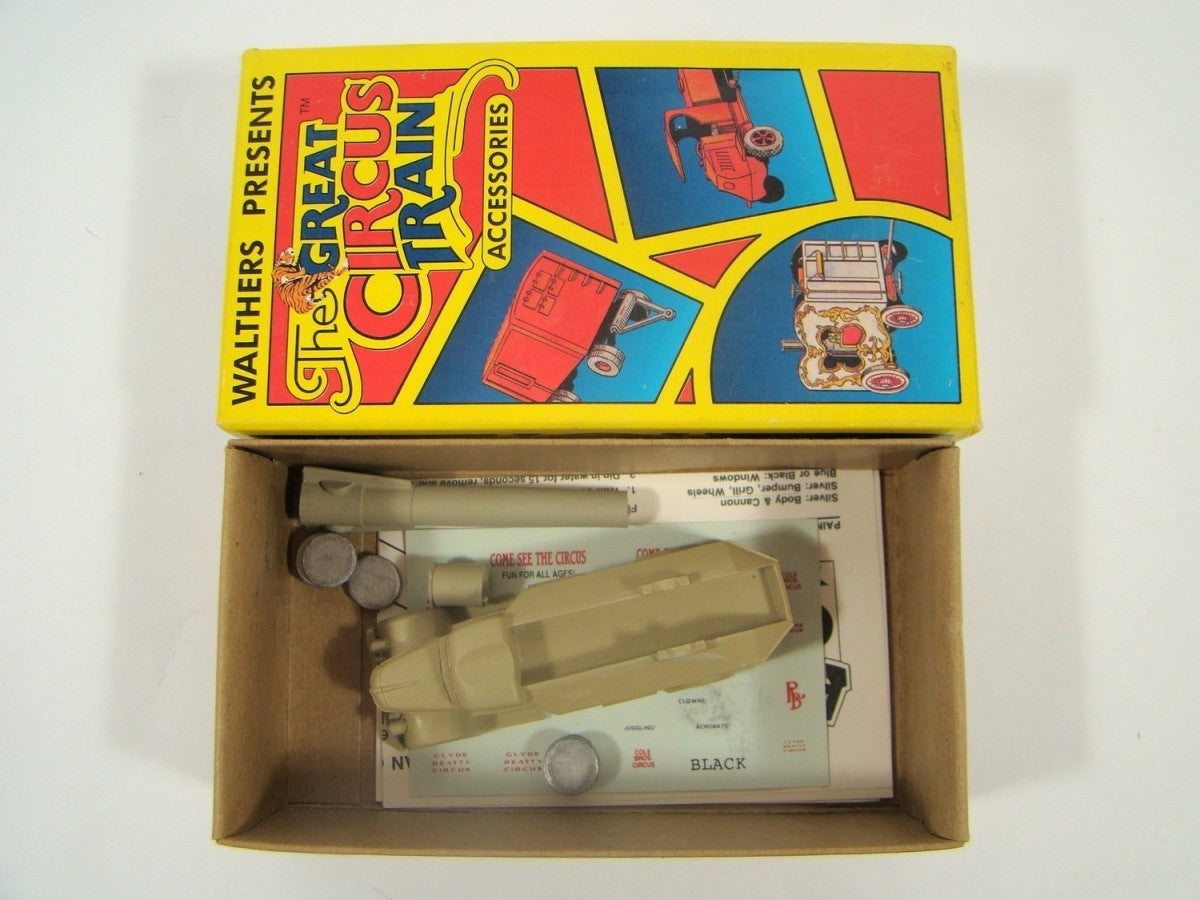 Walthers 933-1379 HO Scale The Great Circus Train Human Cannonball Truck Kit