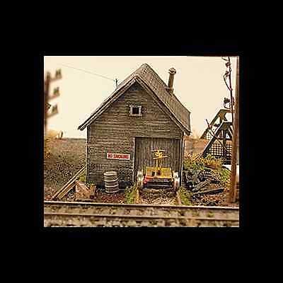 STS 30004 N Scale Motor Car Shed Laser-Cut Kit