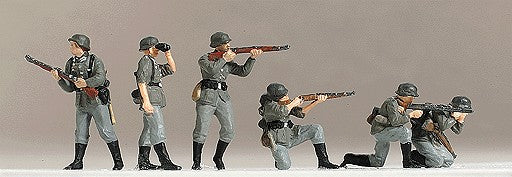 Preiser 16880 HO German Fighting Infantry Riflemen Figures (Set of 6)