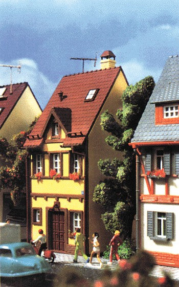 Vollmer 3671 HO Scale Yellow European A-Framed Roof House Building Kit