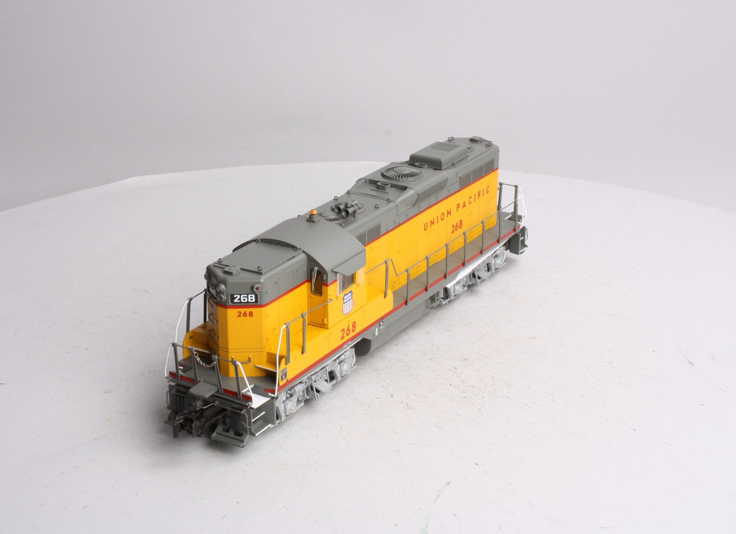 Lionel 6-34744 Union Pacific Non-Powered Scale GP9 Diesel Locomotive #268