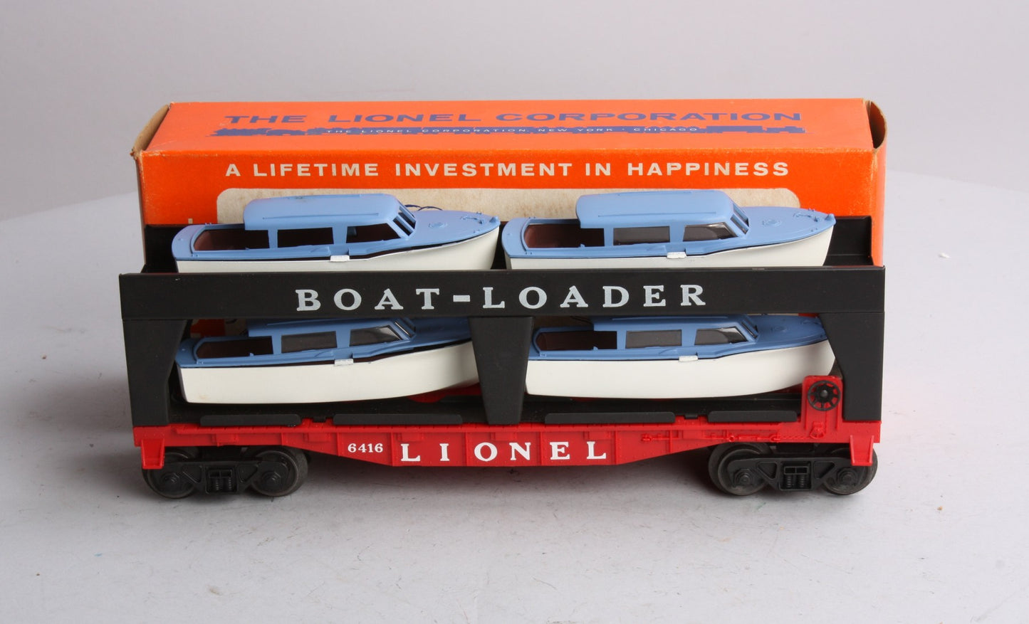 Lionel 6416 Vintage O Boat Loader with 4 Blue Boats - Rare