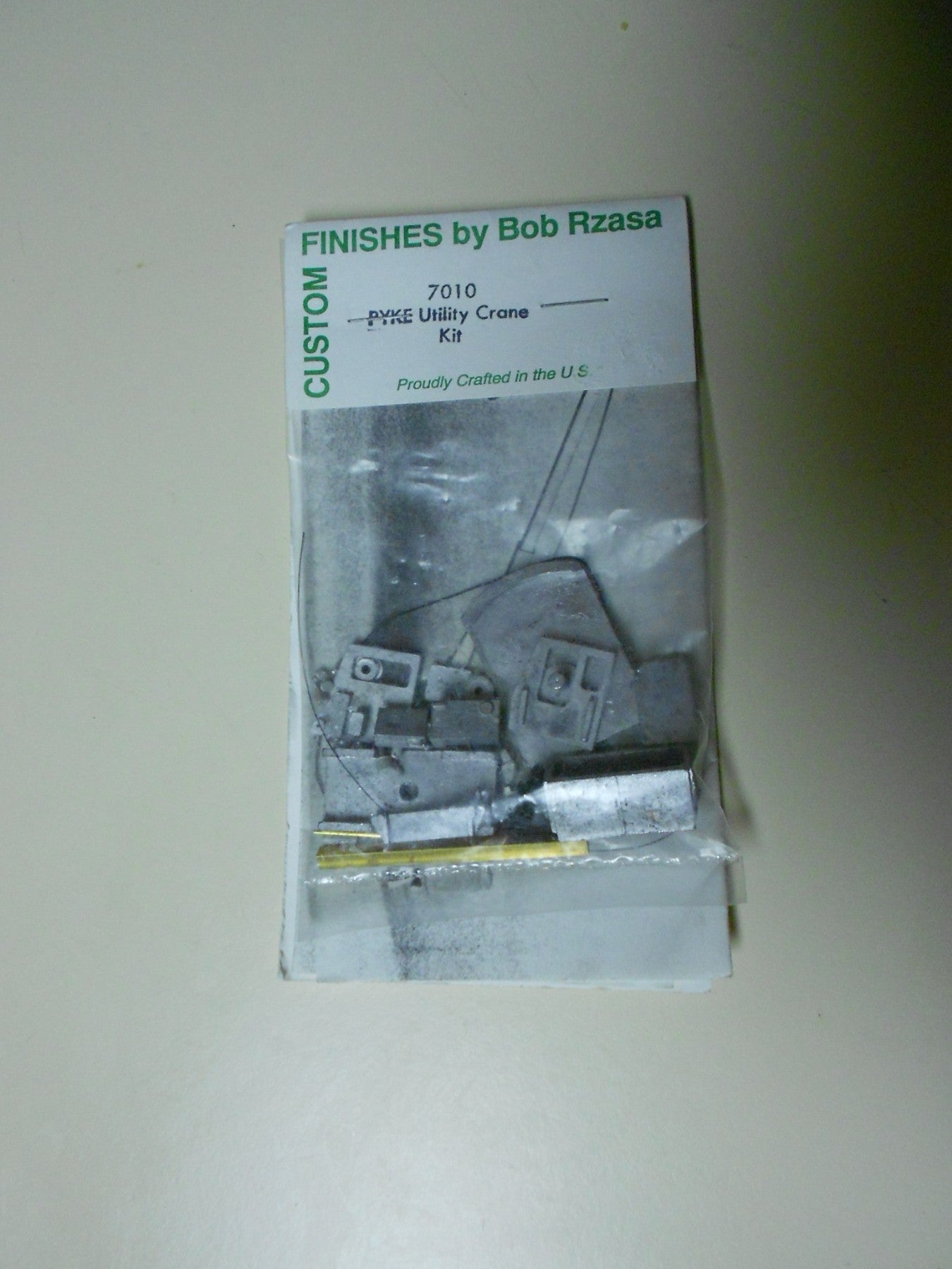 Custom Finishes 7010 HO Unpainted Pyke Utility Crane Building Kit