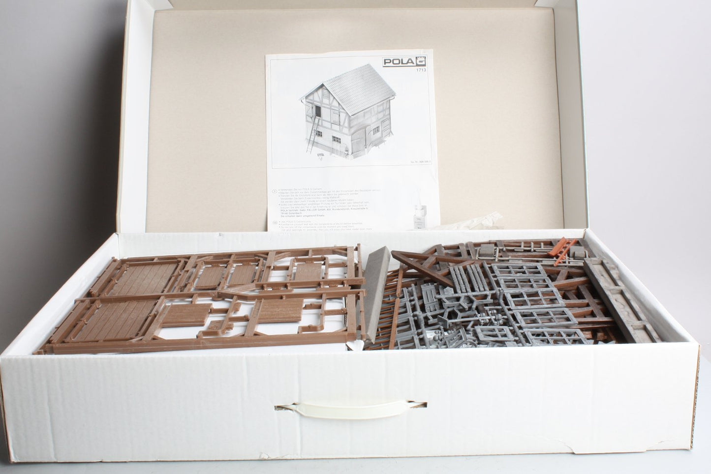Pola 1713 G Scale Tool House Kit