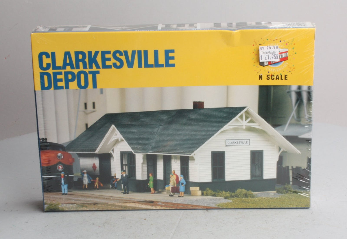 Walthers 933-3240 N Scale Clarkesville Depot Model Building Kit
