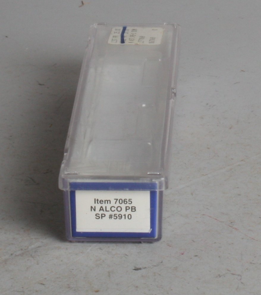 Life Like 7065 N Southern Pacific Alco PB-Unit Non-Powered Diesel #5910