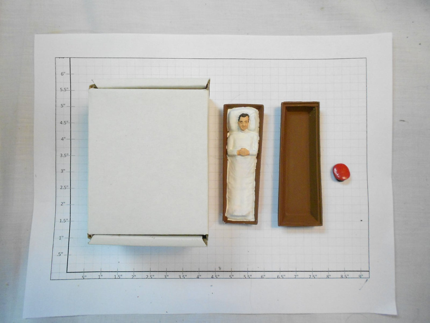 Taura Figures 13.07 White Metal Funeral Casket Figure