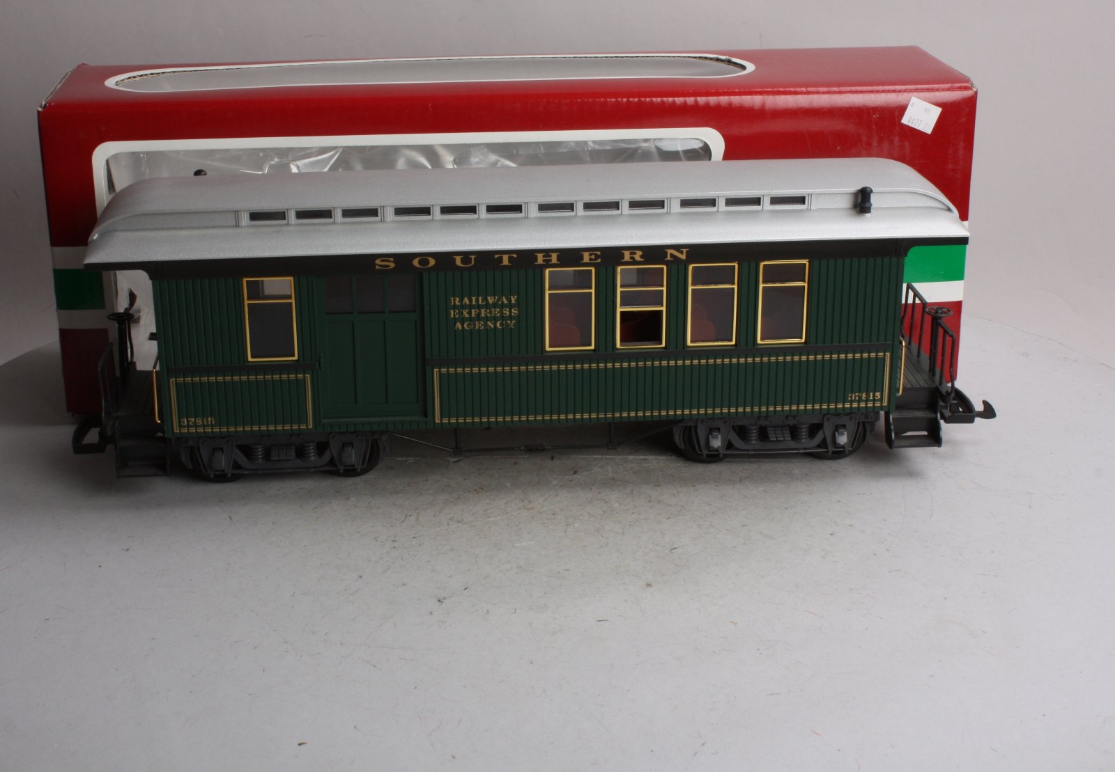 LGB 37815 Southern Combine Passenger Car – Trainz